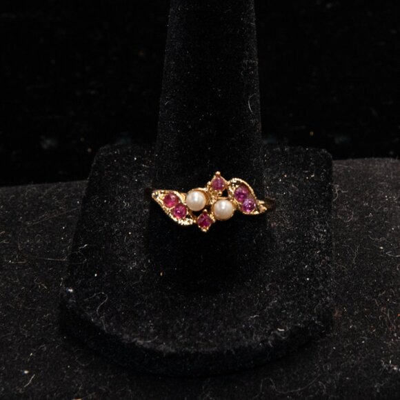 Gold Tone faux pearls and gem stones Size 8 3/4 - Picture 3 of 3